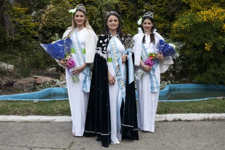 Florencia Rocío Tomé fue elegida “Reina Nacional de la Flor” en Escobar Florencia Rocío Tomé fue elegida “Reina Nacional de la Flor” en Escobar