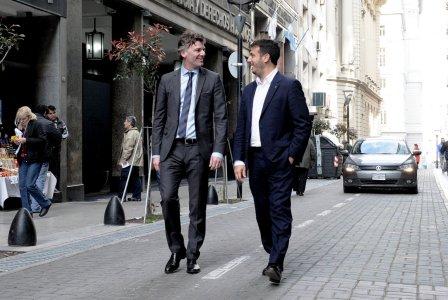 La Asociación de Leasing de Argentina dirigida por Nicolás Scioli y la Secretaría de Justicia de la Nación que conduce Julián Alvarez anunciaron hoy una serie de modificaciones acordadas en conjunto y tendientes a simplificar y agilizar la operatoria de leasing La Asociación de Leasing de Argentina dirigida por Nicolás Scioli y la Secretaría de Justicia de la Nación que conduce Julián Alvarez anunciaron hoy una serie de modificaciones acordadas en conjunto y tendientes a simplificar y agilizar la operatoria de leasing