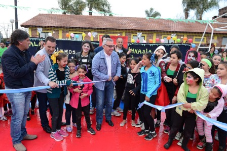 Tigre inauguró un nuevo playón en el Polideportivo Ricardo Rojas Tigre inauguró un nuevo playón en el Polideportivo Ricardo Rojas