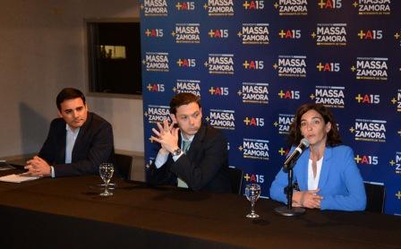 A cargo del Lic. Diego Gorgal y el Diputado Ramiro Gutiérrez, la jornada giró en torno a las propuestas del Frente Renovador en materia de seguridad. Articulación de Estado, Provincia y Nación, y la necesidad de un nuevo código civil fueron los ejes.
A cargo del Lic. Diego Gorgal y el Diputado Ramiro Gutiérrez, la jornada giró en torno a las propuestas del Frente Renovador en materia de seguridad. Articulación de Estado, Provincia y Nación, y la necesidad de un nuevo código civil fueron los ejes.