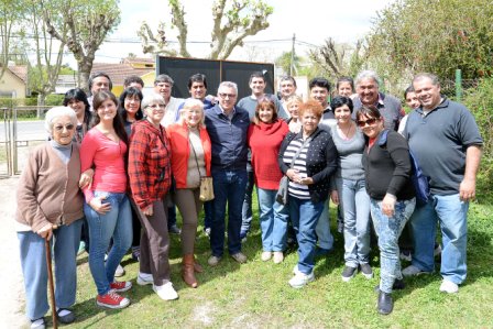 Julio Zamora recorrió Dique Luján y Villa La Ñata, en un mano a mano con los vecinos Julio Zamora recorrió Dique Luján y Villa La Ñata, en un mano a mano con los vecinos