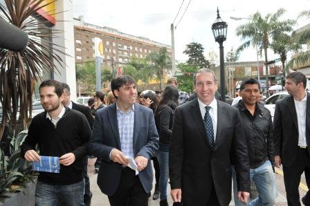 Bossio de campaña en Tigre y Malvinas Argentinas Bossio de campaña en Tigre y Malvinas Argentinas