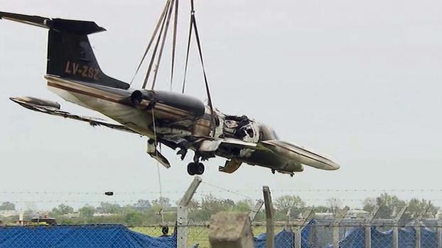 Un avión de Lázaro Báez se accidentó y se prendió fuego antes de despegar en San Fernando Un avión de Lázaro Báez se accidentó y se prendió fuego antes de despegar en San Fernando