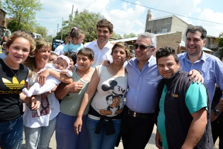 Julio Zamora cerró su campaña con una amplia recorrida por Don Torcuato y un gran apoyo vecinal