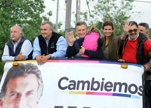 Mauricio Macri también se comprometió a impulsar 82 % móvil para jubilados Mauricio Macri también se comprometió a impulsar 82 % móvil para jubilados