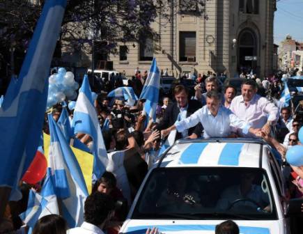 En Paraná, Macri confió que tendrá el apoyo de mucha gente que voto a Scioli” En Paraná, Macri confió que tendrá el apoyo de mucha gente que voto a Scioli”