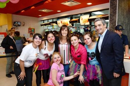 El Municipio convocó a todos los vecinos para que se solidaricen con la campaña que tiene como fin recaudar fondos a beneficio de la fundación de “La Casa de Ronald McDonald”. El Municipio convocó a todos los vecinos para que se solidaricen con la campaña que tiene como fin recaudar fondos a beneficio de la fundación de “La Casa de Ronald McDonald”.