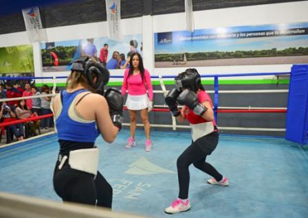 Una ex campeona mundial vuelve al ring en Malvinas Argentinas con entrada libre