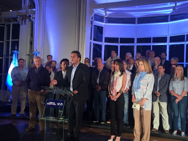 Sergio Massa felicitó a Macri y dijo que  “apoyara” medidas que “sirvan para vivir mejor” y “señalara” lo que “no” lleve a “buen puerto”