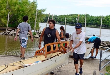 La Escuela Municipal de Remo del Polideportivo N° 3 mantiene abiertas sus puertas durante el verano