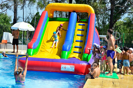 Semana de juegos de agua en los Polideportivos de San Fernando. Semana de juegos de agua en los Polideportivos de San Fernando.