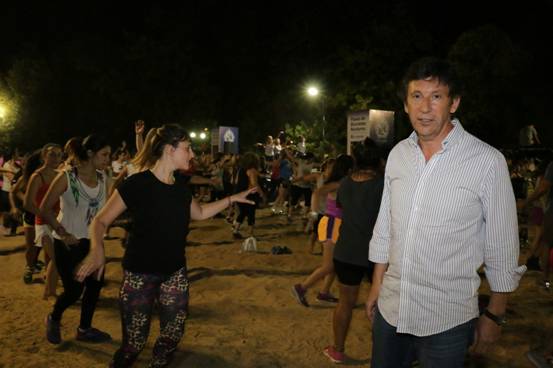 Posse visitó el paseo de bicicletas nocturno en San Isidro Posse visitó el paseo de bicicletas nocturno en San Isidro