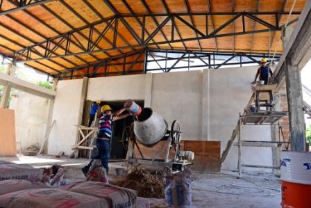 Reanudaron obras en una escuela incendiada en 2013 en San Fernando Reanudaron obras en una escuela incendiada en 2013 en San Fernando