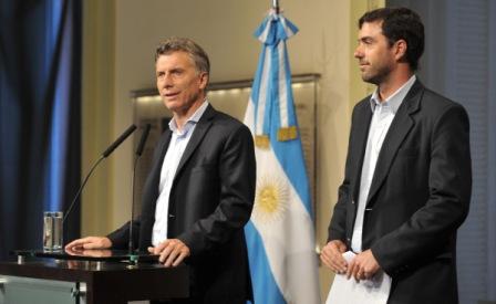  anuncio fue realizado por el presidente Mauricio Macri y el titular de la Administración Nacional de Seguridad Social (ANSeS), Emilio Basavilvaso, durante una breve conferencia de prensa en la Casa Rosada.