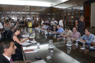Docentes bonaerenses rechazaron la propuesta del gobierno bonaerense y advierten que comienza un “conflicto” Docentes bonaerenses rechazaron la propuesta del gobierno bonaerense y advierten que comienza un “conflicto”