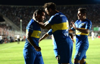 Con un gol de Carlos Tevez y rompiendo una racha negativa de seis encuentros sin marcar tantos, Boca volvió al triunfo esta noche al vencer por 1 a 0 a San Martín de San Juan, por la tercera fecha del torneo de Primera División. Con un gol de Carlos Tevez y rompiendo una racha negativa de seis encuentros sin marcar tantos, Boca volvió al triunfo esta noche al vencer por 1 a 0 a San Martín de San Juan, por la tercera fecha del torneo de Primera División.