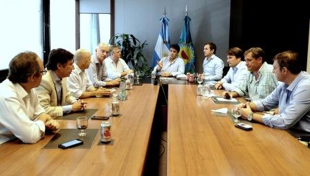 El presidente del Grupo Provincia, Jorge Macri, se reunió con intendentes de la provincia de Buenos Aires para poner a disposición de sus municipios las herramientas financieras y los servicios de gestión que ofrece el holding.
El presidente del Grupo Provincia, Jorge Macri, se reunió con intendentes de la provincia de Buenos Aires para poner a disposición de sus municipios las herramientas financieras y los servicios de gestión que ofrece el holding.