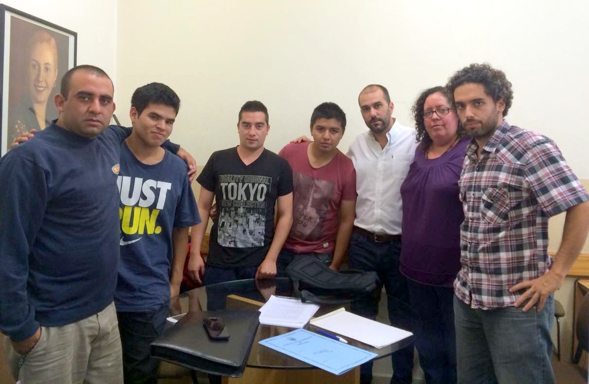 Los trabajadores despedidos de Menoyo se reunieron con el concejal Joaquín Noya Los trabajadores despedidos de Menoyo se reunieron con el concejal Joaquín Noya