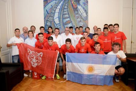 Julio Zamora recibió a la selección de fútbol unificado que viajará a la Copa América Julio Zamora recibió a la selección de fútbol unificado que viajará a la Copa América