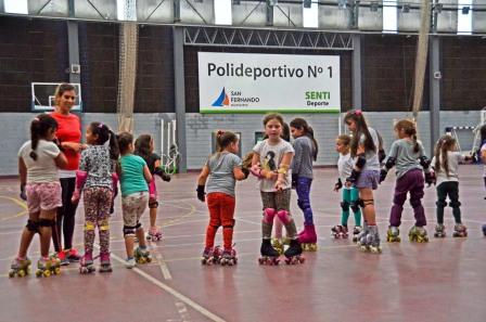 Crece la Escuela Municipal de Patín Artístico en San Fernando Crece la Escuela Municipal de Patín Artístico en San Fernando