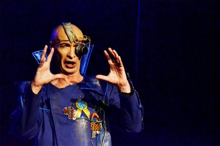 Eduardo Calvo fue un “Fenómeno” en el Teatro Martinelli de San Fernando Eduardo Calvo fue un “Fenómeno” en el Teatro Martinelli de San Fernando