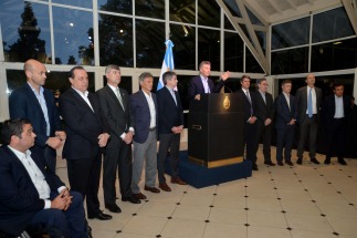 En Olivos, Macri instó a empresarios a tener “responsabilidad” Con precios y cuidar el empleo En Olivos, Macri instó a empresarios a tener “responsabilidad” Con precios y cuidar el empleo