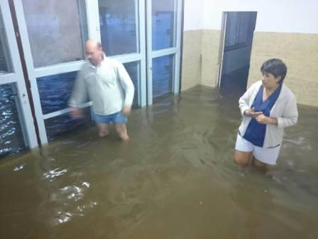 Dramática situación de los pobladores del Delta de SAn Fernando por las inundaciones Dramática situación de los pobladores del Delta de SAn Fernando por las inundaciones