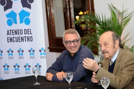 Julio Bárbaro disertó en Tigre con eje en la discusión de ideas Julio Bárbaro disertó en Tigre con eje en la discusión de ideas
