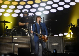 Polémica por el saludo de Paul McCcartney en Córdoba Polémica por el saludo de Paul McCcartney en Córdoba