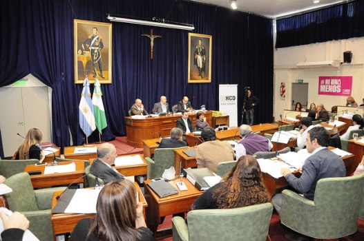 En una reñida sesión, el HCD de San Isidro aprobó la rendición de cuentas 2015