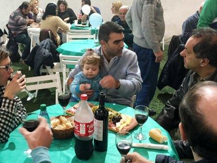 Federico Ugo y Scioli festejaron el 25 de mayo junto a vecinos de Villa La Ñata. Federico Ugo y Scioli festejaron el 25 de mayo junto a vecinos de Villa La Ñata.