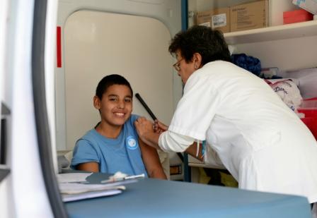 El Municipio de San Fernando realizó en el barrio San Jorge vacunación de niños y adultos mayores, castraciones y vacunación de perros y gatos, y trasladó un stand de Atención al Vecino. 