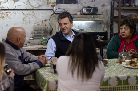 Sergio Massa: “Me conmueve el esfuerzo de los argentinos que a partir de su trabajo producen para nuestra economía” Sergio Massa: “Me conmueve el esfuerzo de los argentinos que a partir de su trabajo producen para nuestra economía”