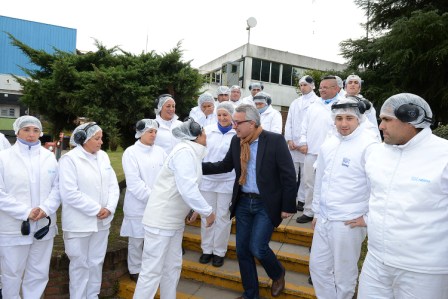 Julio Zamora recorrió las instalaciones de Nestlé en Tigre Julio Zamora recorrió las instalaciones de Nestlé en Tigre