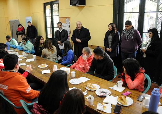 El presidente del Concejo Deliberante de San Isidro, Carlos Castellano, participó del primer encuentro del programa de construcción ciudadana.
El presidente del Concejo Deliberante de San Isidro, Carlos Castellano, participó del primer encuentro del programa de construcción ciudadana.