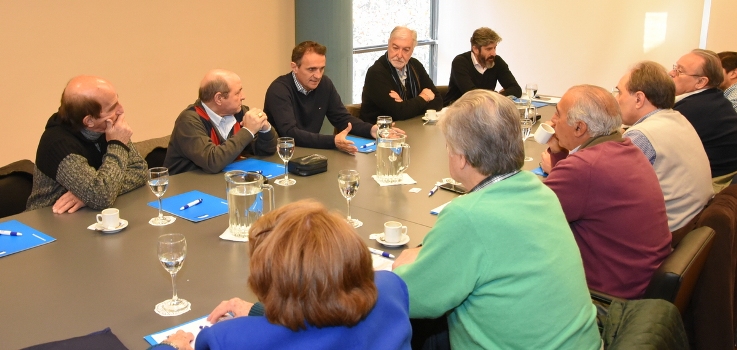 Katopodis se reunió con representantes de cámaras industriales, PyMEs y comercios Katopodis se reunió con representantes de cámaras industriales, PyMEs y comercios