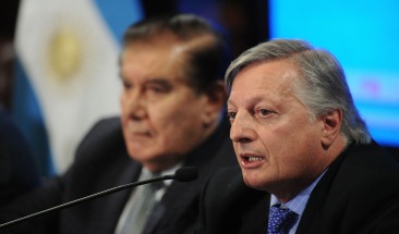 Aranguren vendió sus acciones de Shell tras fuerte presión política Aranguren vendió sus acciones de Shell tras fuerte presión política