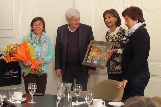 Luis Andreotti recibió a la docente Cinzia Pellegrini, víctima de violencia en la escuela Luis Andreotti recibió a la docente Cinzia Pellegrini, víctima de violencia en la escuela