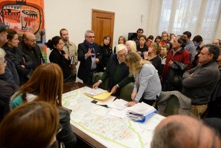 El intendente de Tigre presentó junto a un grupo de vecinos un recurso de amparo ante la Justicia Federal de San Martín, con el objetivo de detener la suba de tarifas en el servicio de gas.
El intendente de Tigre presentó junto a un grupo de vecinos un recurso de amparo ante la Justicia Federal de San Martín, con el objetivo de detener la suba de tarifas en el servicio de gas.