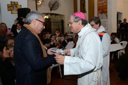 Julio Zamora encabezó en Tigre el tedeum por el bicentenario Julio Zamora encabezó en Tigre el tedeum por el bicentenario