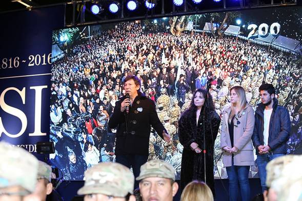 Más de 8 mil personas festejaron el Bicentenario de la Independencia en San Isidro Más de 8 mil personas festejaron el Bicentenario de la Independencia en San Isidro