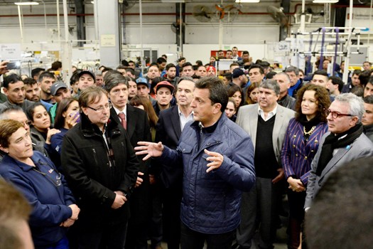 Sergio Massa recorrió dos fabricas en Tigre junto Miguel Ángel Pichetto y Oscar Romero Sergio Massa recorrió dos fabricas en Tigre junto Miguel Ángel Pichetto y Oscar Romero