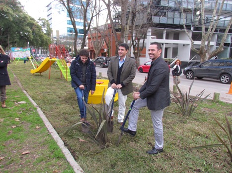El intendente Jorge Macri recorrió la finalización de las obras realizadas en el Boulevard René Favaloro. La obras fueron realizadas por empresa Johnson. El intendente Jorge Macri recorrió la finalización de las obras realizadas en el Boulevard René Favaloro. La obras fueron realizadas por empresa Johnson.