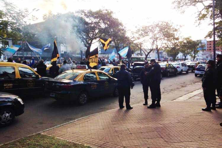 La Justicia porteña declara ilegal a Uber en la Ciudad de Buenos Aires