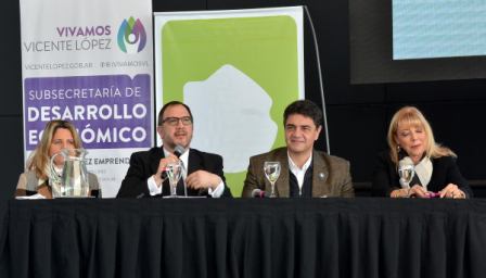 El intendente de Vicente López abrió el Encuentro de Municipios sobre Desarrollo Local y Sustentabilidad que se realizó en el Centro de Convenciones municipal. También expusieron funcionarios de los gobiernos Nacional y Provincial y el coordinador del programa de las Naciones Unidas para el Desarrollo.
El intendente de Vicente López abrió el Encuentro de Municipios sobre Desarrollo Local y Sustentabilidad que se realizó en el Centro de Convenciones municipal. También expusieron funcionarios de los gobiernos Nacional y Provincial y el coordinador del programa de las Naciones Unidas para el Desarrollo.