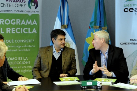 El intendente de Vicente López, Jorge Macri, firmó un convenio que estipula la eximición de tarifas por parte de la Coordinación Ecológica Área Metropolitana Sociedad del Estado (CEAMSE) al municipio sobre los residuos reciclables que se le envía como parte del programa VL Recicla El intendente de Vicente López, Jorge Macri, firmó un convenio que estipula la eximición de tarifas por parte de la Coordinación Ecológica Área Metropolitana Sociedad del Estado (CEAMSE) al municipio sobre los residuos reciclables que se le envía como parte del programa VL Recicla