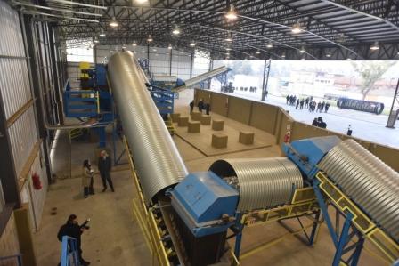 Katopodis y Barañao en la inauguración de una planta productora de combustible alternativo en San Martín Katopodis y Barañao en la inauguración de una planta productora de combustible alternativo en San Martín