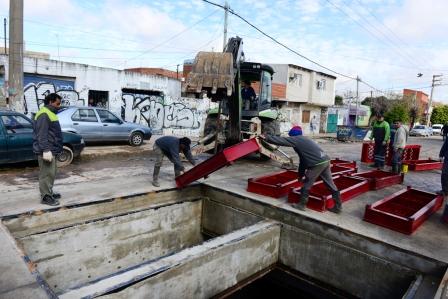 Continúan las obras hidráulicas en la calle Uruguay Continúan las obras hidráulicas en la calle Uruguay