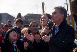 Insultos y piedras contra Macri en Mar del Plata Insultos y piedras contra Macri en Mar del Plata