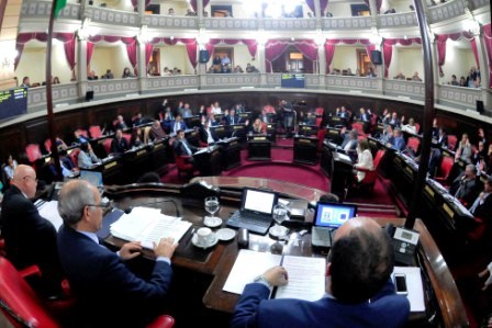 Se sancionó en provincia de Buenos Aires la ley que prohíbe las reelecciones indefinidas Se sancionó en provincia de Buenos Aires la ley que prohíbe las reelecciones indefinidas